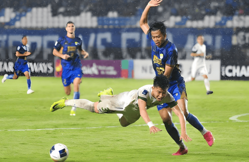 关于亚冠今晨再迎强敌；埃因霍温内部沟通；主帅态度：媒体盛赞；阵容厚度经受考验的信息-电竞竞猜